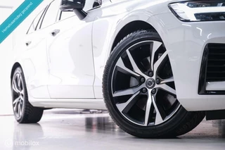 Volvo V60 Volvo V60 2.0 T8 Recharge AWD R-Design | NL auto | DAB+ | CarPlay | Adaptive | Blis | Rijklaar | - afbeelding nr 15