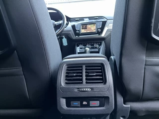 Volkswagen Touran Volkswagen Touran 1.4 TSI AUTOMAAT|NAVIGATIE|CAMERA|TREKHAAK|STOELVERWARMING|BLUETOOTH|MASSAGE STOEL - afbeelding nr 27