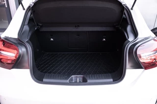 Mercedes-Benz A-Klasse Mercedes-Benz A-Klasse 180 AMG Edition Plus | Stoelverwarming | Navi | - afbeelding nr 12