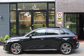 Audi A3 Audi A3 Sportback 45 TFSI e 272pk S edition Competition Pano/Matrix LED/Navi+/Keyless/Camera/ACC/Dodehoek - afbeelding nr 3