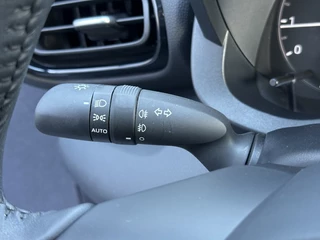 Toyota Yaris Toyota Yaris 1.5 VVT-i Style / Facelift / Apple carplay / Privacy glass - afbeelding nr 22