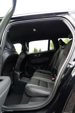 Volvo V60 Volvo V60 MY23 AWD T6 350PK RECHARGE  LONG RANGE PLUS DARK | GOOGLE | ACC | BLIS - afbeelding nr 28