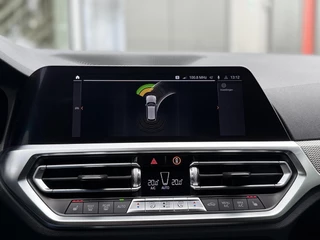 BMW 3 Serie BMW 3-serie Touring 330e High Executive M-Sport|HUD|Ad.Cruise|El.Trekhaak|HIFI|19