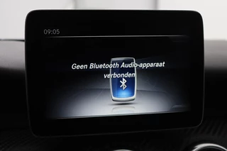 Mercedes-Benz A-Klasse Mercedes-Benz A-klasse 160 AMG Night | Panoramadak | Camera | Full LED |  Navigatie | Trekhaak | Cruise control | Park Assist | Airco | Half leder | Sportstoelen - afbeelding nr 18