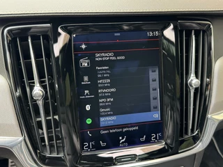 Volvo V90 Volvo V90 2.0 D3 R-Design Automaat | Panoramadak | Volleer | Camera met rondomzicht | Bowers&Wilkins | Adaptieve cruise control | Head-up Display | Apple CarPlay | LED | Parkeersensoren voor en achter - afbeelding nr 17