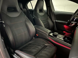Mercedes-Benz A-Klasse Mercedes A-klasse 180 AMG Matgrijs Sfeerverlichting Carplay - afbeelding nr 19