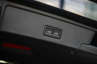 Volkswagen Touareg Volkswagen Touareg R 3.0 TSi eHybrid 4MOTION | Nieuw | Vol opties | Panodak | Dynaudio | Massage | Trekhaak | 22 inch | 5 jaar garantie | - afbeelding nr 43