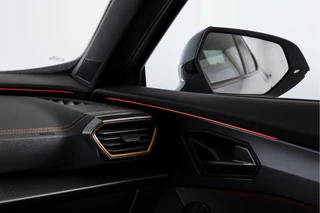 CUPRA Formentor | Dig. Cockpit | Adapt. Cruise | Stoel-+Stuurverw. | Elek. stoel met geheugen | PDC | Camera | NAV + App. Connect | ECC | LM 19