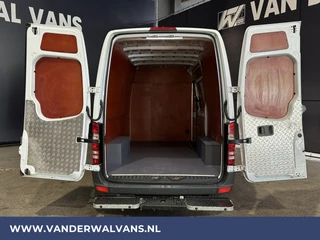 Mercedes-Benz Sprinter Mercedes-Benz Sprinter 316 CDI 163 pk L2H2 Euro6 Airco | 2800kg trekhaak | Cruisecontrol | Parkeersensoren zijdeur - afbeelding nr 3