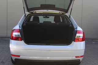 Škoda Octavia Škoda Octavia 1.0 TSI Greentech Ambition Business Clima|Navi|Lm-Velgen|Cruise|Audio|CV - afbeelding nr 39