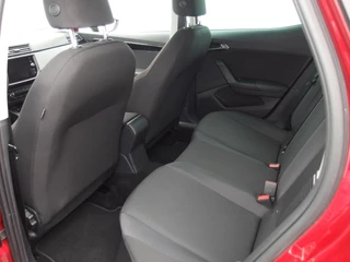 SEAT Ibiza SEAT Ibiza 1.0 TSI 116PK FR Business Intense BEATS AUDIO / CAMERA / CARPLAY / NAVI / CLIMA / PDC / BLUETOOTH / ACC / NL-AUTO - afbeelding nr 31