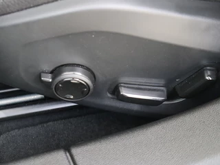 Volvo V60 Volvo V60 T6 AWD Plus Dark | Trekhaak | Panoramadak | Dodehoekdetectie | - afbeelding nr 18