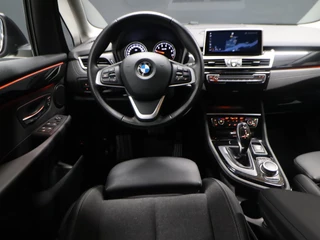 BMW 2 Serie BMW 2 Serie Active Tourer 218i High Executive [TREKHAAK AFNEEMBAAR, GROOT NAVIGATIE, HEAD-UP, HALF LEDER, STOELVERWARMING, PDC ACHTER, CRUISE, CLIMATE, NIEUWSTAAT] - afbeelding nr 10