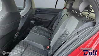 Volkswagen Golf Volkswagen Golf 1.5 eTSI R-Line DSG Panoramadak App Carplay! - afbeelding nr 11
