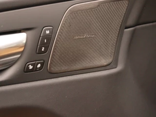 Volvo XC60 Volvo XC60 T6 PLUG-IN HYBRID LONG RANGE ULTRA DARK 22INCH SCHUIFDAK TREKHAA - afbeelding nr 9
