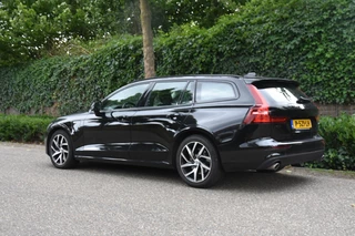 Volvo V60 Volvo V60 2.0 T6 Twin Engine AWD Momentum Pro - afbeelding nr 4