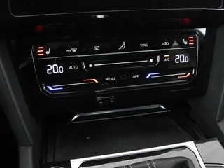 Volkswagen Arteon Volkswagen Arteon 1.4 TSI eHybrid R-Line Business+ | Panoramadak |  Trekhaak | Stoelverwarming | Matrix LED | Adaptive cruise | Leder/Alcantara | Carplay | Camera | Keyless - afbeelding nr 34