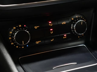 Mercedes-Benz CLA Mercedes-Benz CLA 180 Sport [GROOT NAVIGATIE, ZWARTE HEMEL, STOELVERWARMING, PDC V+A, HALF LEDER, CRUISE CONTROL, AIRCO, NIEUWSTAAT] - afbeelding nr 20