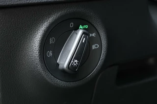 Škoda Karoq Skoda Karoq 1.5 TSI / 150 PK / DSG / Sportline / Black Edition / Panorama / Virtual Cockpit / Camera / Cruise Control / Trekhaak / 18