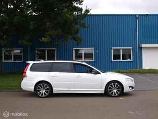 Volvo V70 Volvo V70 AWD 2.4 D5 215 Aut6 Leer Xenon 18Velgen Pdc Mooi!! - afbeelding nr 36