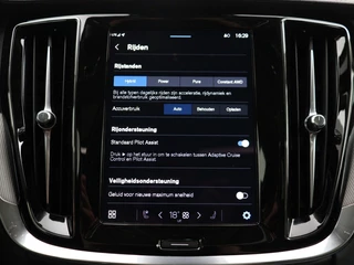 Volvo V60 Volvo V60 T6 PLUG-IN HYBRID ULTRA DARK SCHUIFDAK FULL-LED HEAD-UP DISPLAY - afbeelding nr 28