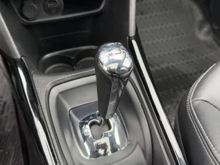 Peugeot 2008 Peugeot 2008 1.2 PureTech Allure 2e Eigenaar,Navi,Pano,Clima,Cruise,PDC,Automaat,N.A.P,APK tot 01-2026 - afbeelding nr 18