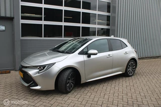 Toyota Corolla Toyota Corolla 1.8 Hybrid Business Intro | Parkeersensoren voor en achter | Stoelverwarming | NL Auto Boekjes. - afbeelding nr 45