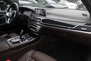 BMW 7 Serie BMW 7 Serie 745e High Exe. M Sport / Schuifdak / 360Camera / Head-up / Softclose / 20'' / Volleder / Nachtzicht / Laser LED / Stoelmassage 4x / Stoelventilatie 4x / Dodehoek / DAB / Navigatie / ACC - afbeelding nr 13