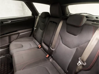 Ford Mondeo Ford Mondeo Wagon 1.5 ST Line 161Pk (APPLE CARPLAY, GROOT NAVI, STOELVERWARMING, GETINT GLAS, SPORTSTOELEN, TREKHAAK, PARKEERSENSOREN, NIEUWE APK, NIEUWSTAAT) - afbeelding nr 15