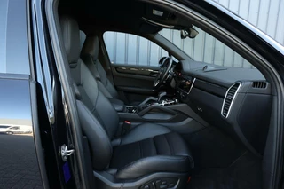 Porsche Cayenne Porsche Cayenne 3.0 E-Hybrid|360 camera|leder|Sportchrono - afbeelding nr 22