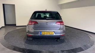 Volkswagen e-Golf | Lederen Bekleding | Zwarte Velgen | Privacy Glass | Lage km. stand! | SoH (batterijcheck) 86,4 % score! - afbeelding nr 18