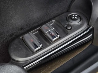 MINI Cooper S Cabrio MINI Cooper S 2.0 COOPER S Chili | NAVIGATIE | STOELVERWARMING | SPORTSTOELEN | WINDSCHERM | 17 INCH LM VELGEN | - afbeelding nr 25