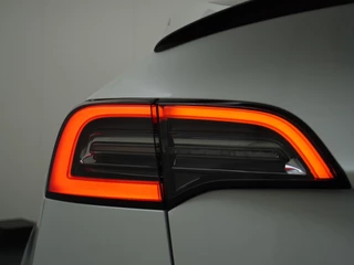 Tesla Model Y Tesla Model Y Performance AWD 75 kWh AUTOPILOT | LEDER | PANO | TESLA GARANTIE T/M 6-2026 - afbeelding nr 9