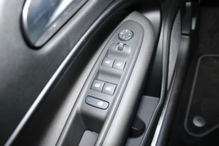 Alfa Romeo Junior Direct beschikbaar | Navigatie | Adaptieve Cruise | Led | Camera | Stoelverwarming - afbeelding nr 42