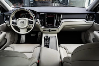 Volvo S60 Volvo S60 2.0 B4 Inscription|PANO|MASSAGE|ACC|18''|CARPLAY - afbeelding nr 9