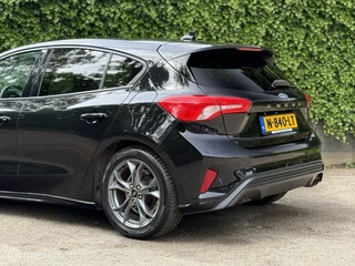 Ford Focus Ford Focus 1.0 EcoBoost ST Line | Carplay | PDC | - afbeelding nr 30