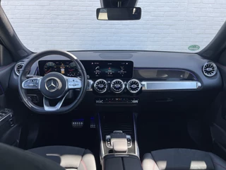 Mercedes-Benz GLB Mercedes-Benz GLB 200 Business Solution AMG | Trekhaak | Ambient Light | Camera | LED | 19 inch - afbeelding nr 10