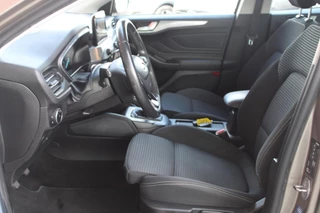 Ford Focus Ford Focus 1.0 EcoBoost Titanium Business | Winter Pack | Full LED | 10-weg verstelbare stoel | 17 inch | Camera | Head up Display | Bang&Olufsen - afbeelding nr 8
