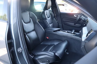 Volvo XC60 Volvo XC60 2.0 B5 Exclusive | Geen import | Schuifdak | Leer - afbeelding nr 24