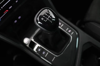 Volkswagen Tiguan Volkswagen Tiguan 1.5 TSI Life | Stoelverwarming | Trekhaak | LED Plus | Camera | Massage | Navigatie | Adaptive cruise | Ergo Active | Navigatie | Keyless - afbeelding nr 21