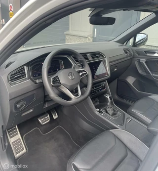 Volkswagen Tiguan Volkswagen Tiguan 1.5 TSI DSG 3xR-Line 150PK/PANO - afbeelding nr 31