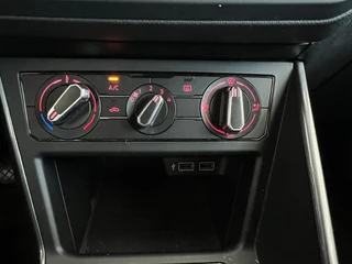 Volkswagen Polo Volkswagen Polo 1.0 TSI Comfortline Business R LINE NL AUTO Virtual Cockpit - afbeelding nr 21