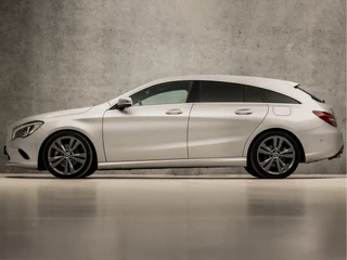 Mercedes-Benz CLA Mercedes-Benz CLA Shooting Brake 180 AMG Sport Automaat (GROOT NAVI, LEDER, CAMERA, GETINT GLAS, STOELVERWARMING, PORTSTOELEN, PARKEERSENSOREN, CRUISE, ZWART HEMEL, NIEUWE APK, NIEUWSTAAT) - afbeelding nr 2