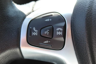 Ford Fiesta Ford Fiesta 1.0 Style Ultimate , 82pk Airco , Cruise control , Parkeersensoren V+A , Navigatie Bleutooth , LM velgen , LED dagrijverlichting - afbeelding nr 11