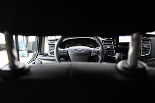 Ford Transit Custom Ford Transit Custom 320 2.0 TDCI L2H1 Limited DC | 6-zits | Stoelverwarming | Trekhaak | Camera |  Raptor grille - afbeelding nr 17