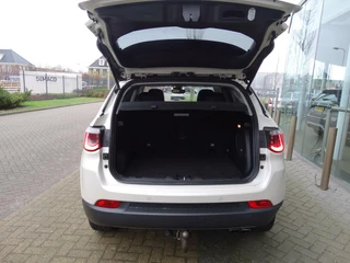 Jeep Compass Jeep Compass 1.4 MultiAir Limited 170pk 4x4 automaat BEATS - afbeelding nr 28