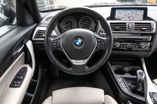 BMW 1 Serie BMW 1 Serie 116i Centennial High Executive - All-in rijklrprs | Leer | Panodak | mooie uitvoering - afbeelding nr 15