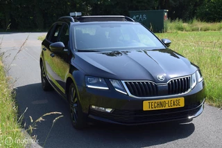 Škoda Octavia Skoda Octavia Combi 1.5 TSI Greentech Business Edition Trekhaak Panoramadak Apple Carplay - afbeelding nr 4
