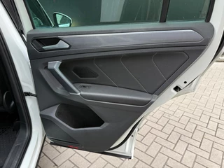 Volkswagen Tiguan Volkswagen Tiguan 2.0 TDI 4Motion Highline|Pano|Leer|Dynaudio|Camera| - afbeelding nr 35