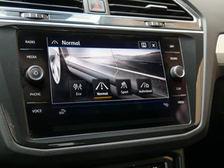 Volkswagen Tiguan Volkswagen Tiguan 2.0 TSI 191PK 4Motion Highline Business R | 2.200KG TREKGEW. | APPLE CARPLAY | CAMERA | - afbeelding nr 10